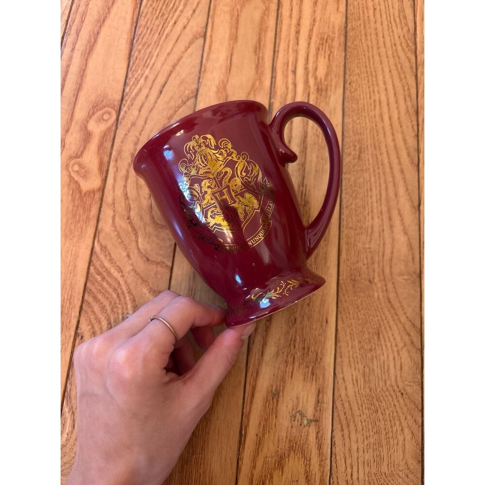 Harry Potter Hogwarts coffee mug griffendor red gold crest Y2K footed cup kids